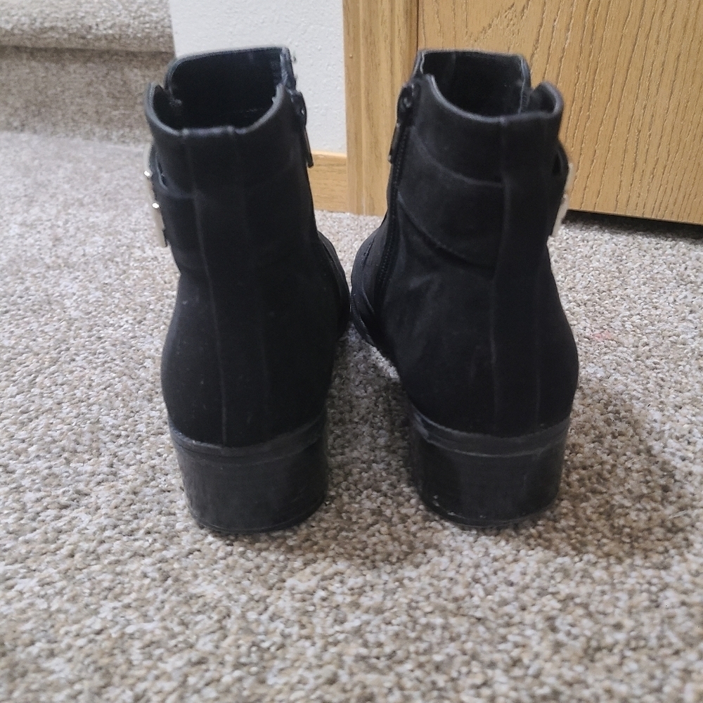 Toetos Black Faux Suede Silver Buckle Ankle Boots Booties - Picture 4 of 6